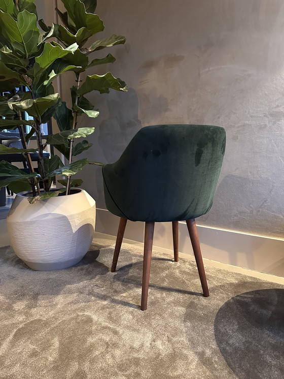 Image 1 of 6 comfortabele eetkamerstoelen – pijnboompitgroen velours 