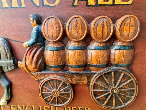 Image 1 of Insegna decorativa vintage in rilievo 3D in legno, realizzata a mano, della birra Benskins Ale.