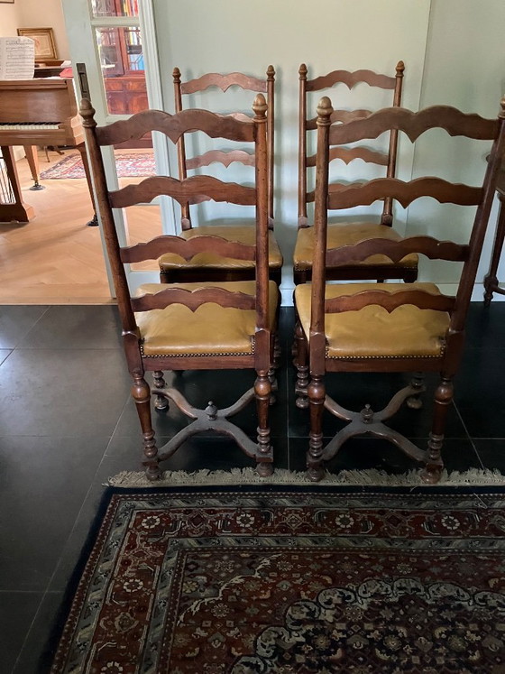 Image 1 of 4 antieke eetkamerstoelen, kersenhout