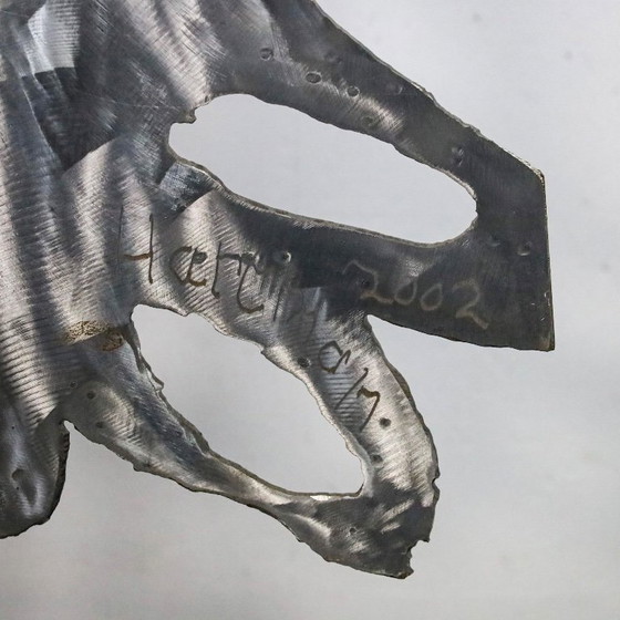 Image 1 of „Iris in einer Vase“, stehende Skulptur von Petra Hartman, 2002