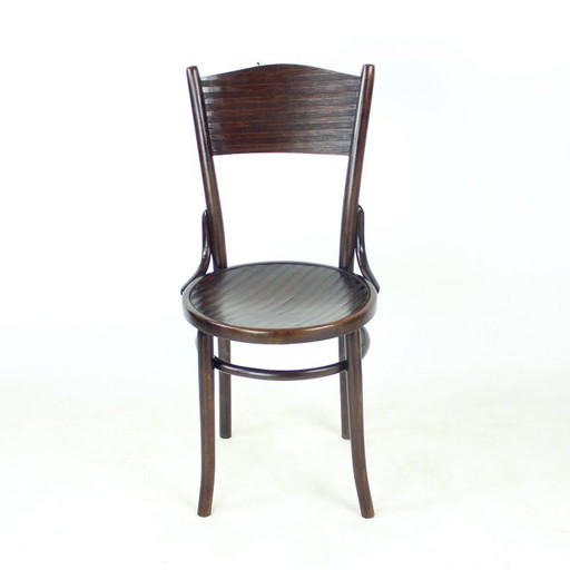 Bentwood Chair by Thonet, Czechoslovakia 1940s – eetkamerstoelen, Klassiek (photo 2 of 15)
