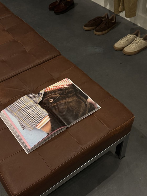 Image 1 of Leren museumbank, jaren 70