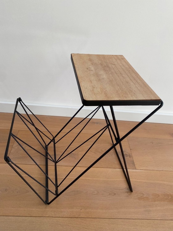 Image 1 of Tavolino pieghevole vintage con portariviste degli anni '60.