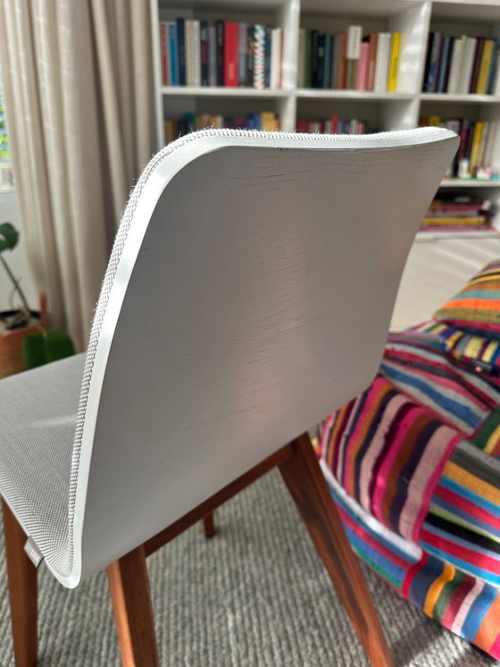 Image 1 of Zeitraum Morph Stuhl