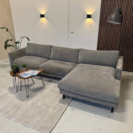 Image 1 of Sofá esquinero acanalado By Side 305x155 cm