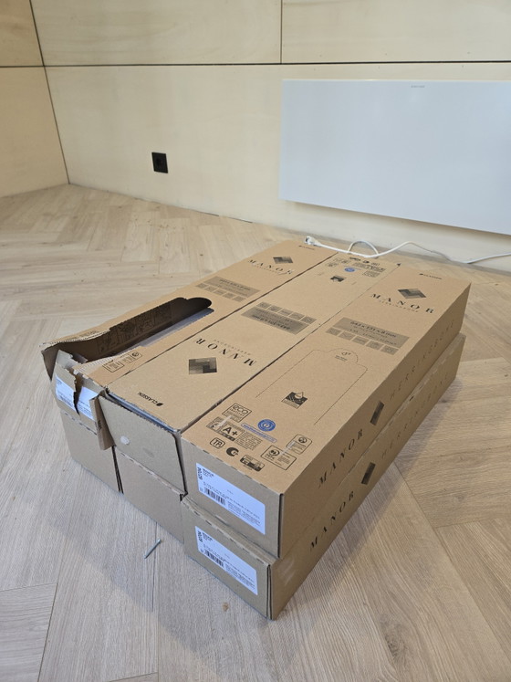 New Herringbone Flooring (~6m²) + Isotac Underlay & Wolfcraft Cutter 🏠✂️ – Manor, Maintenance Products, Wood (photo 2 of 8)