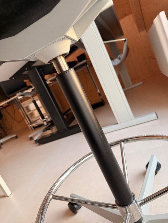 Image 1 of Vitra. 04 Counter chair Maarten van Severen