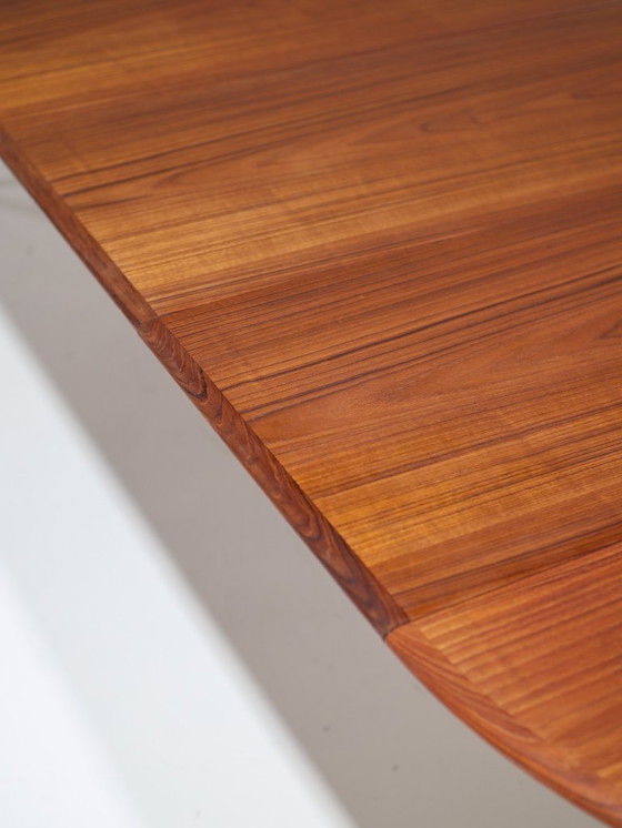 Image 1 of Extendable dining table Henning Kjaernulf model 62 Sorø