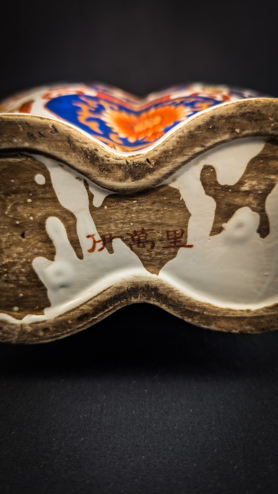 Image 1 of Vaso cinese in porcellana policroma stile Imari a forma di polibeo, inizio XX secolo