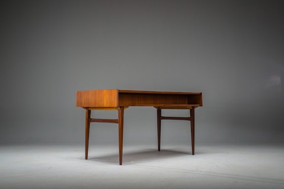 Image 1 of Mid Century Teakholz-Schreibtisch, zugeschrieben Bartels Works, 1960er Jahre