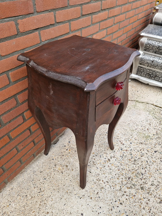 Image 1 of Vecchio comodino brocante