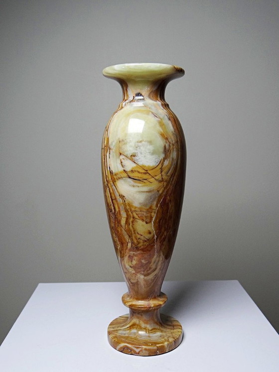 Image 1 of Duo de vases balustres vintages en onyx strié vert Italie mid-century
