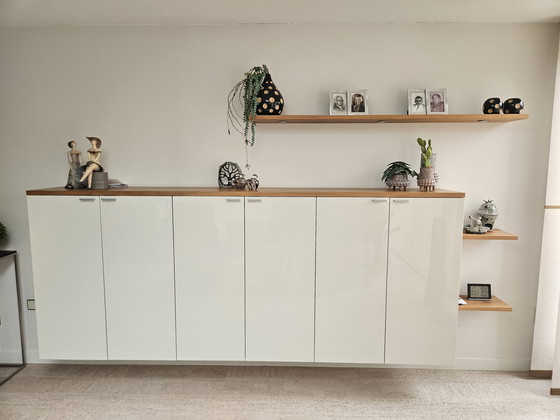 Image 1 of High-gloss wall cabinet from Interstar