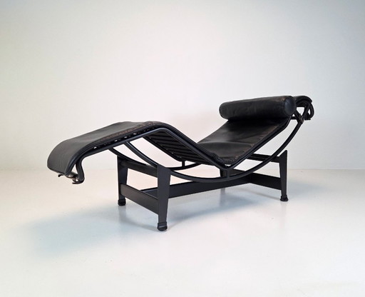 Chaise Longue Cassina LC4 – Le Corbusier, Charlotte Perriand e Pierre Jeanneret