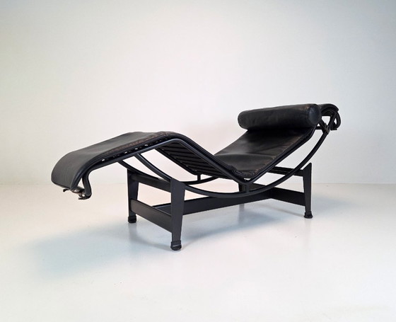 Image 1 of Chaise Longue Cassina LC4 – Le Corbusier, Charlotte Perriand e Pierre Jeanneret