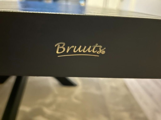 Bruuts Esstisch -100% Akazienhartholz-Langlebig und zertifiziert
