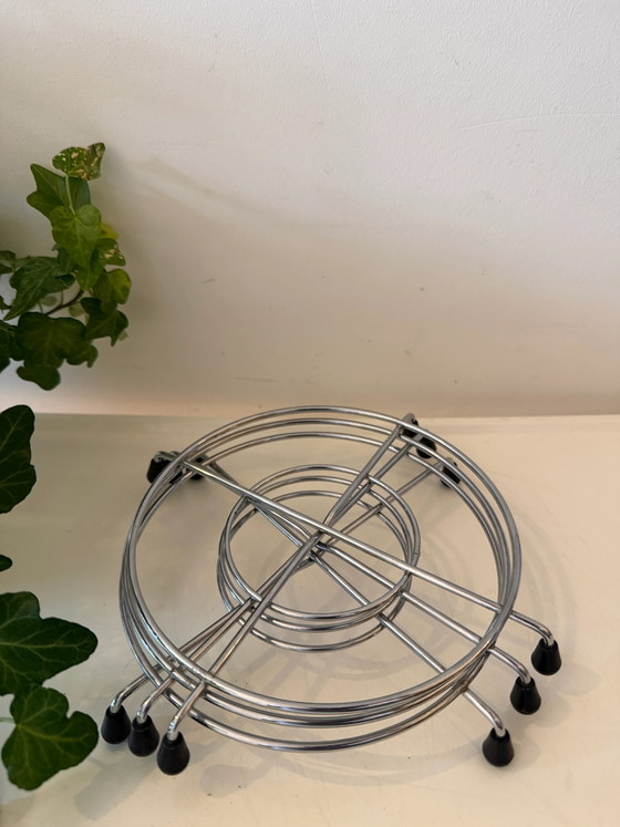 Set di 3 sottobicchieri cromati anni '70 – Accessori da tavola, Rubber, Chrome, Vintage (photo 2 of 5)