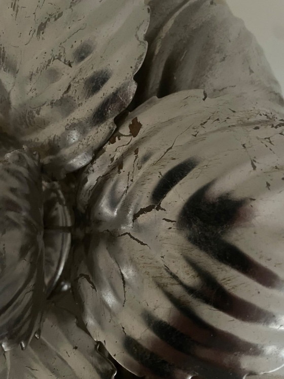 Image 1 of Lámpara Masca con estilo | Motivo floral plateado