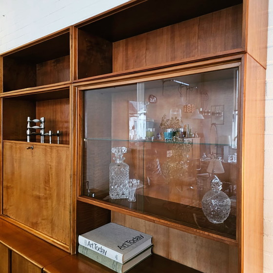 Image 1 of Sideboard-Wandschrank mit Kreuzbeinen