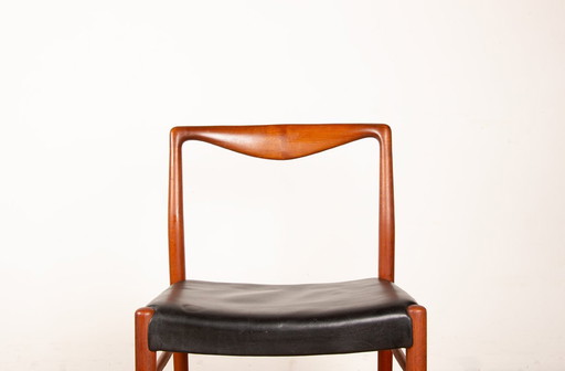 Paire de chaises Danoises en Teck et Skaï par Lyngfeldt Larsen pour Soren Willadsen Mobelfabrik 1960.