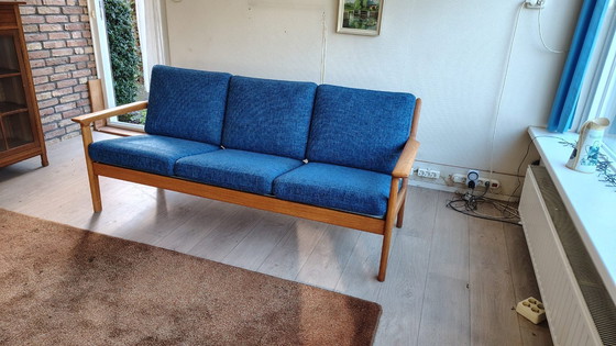 Image 1 of Sofá y sillón Getama de 3 plazas. Diseño de Hans J. Wegner.