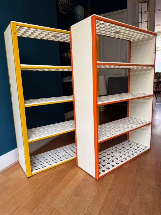 Image 1 of Twee vintage wand kasten