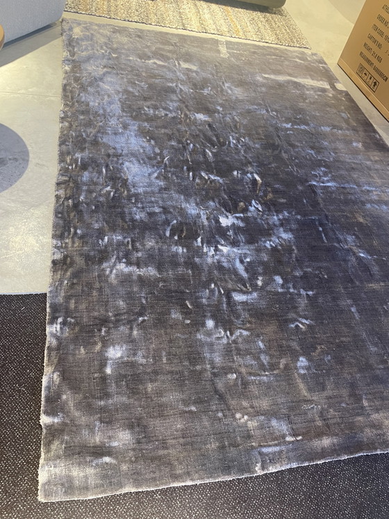 Image 1 of Tappeto vintage in seta e viscosa