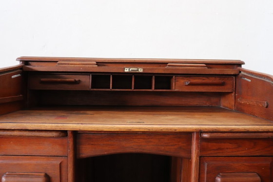 Image 1 of Escritorio con tapa enrollable en madera de roble, Italia, principios del siglo XX