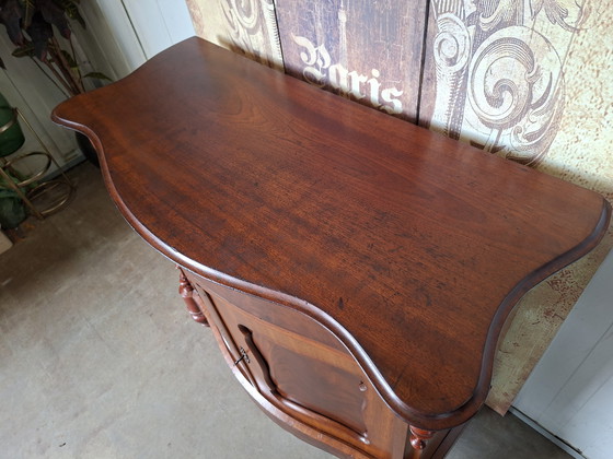 Image 1 of Armario antiguo holandés de caoba con pedestal, cómoda, cajonera, dimensiones: 78 x 39 cm y 79 cm de alto.