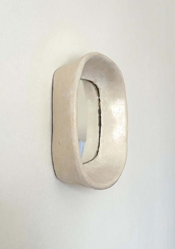 Image 1 of Franse hedendaagse keramische spiegel, "Oeuf" van Renzo Maar