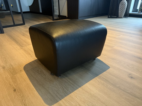 Image 1 of 2 Leolux Scylla stoelen + hocker - leer/stof - zwart/grijs