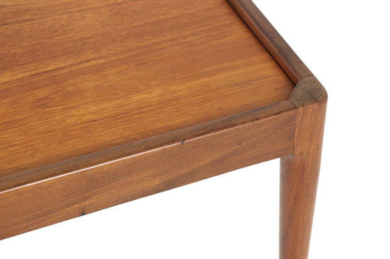Image 1 of Table basse carrée à plateau réversible, vintage « Hilleberg »