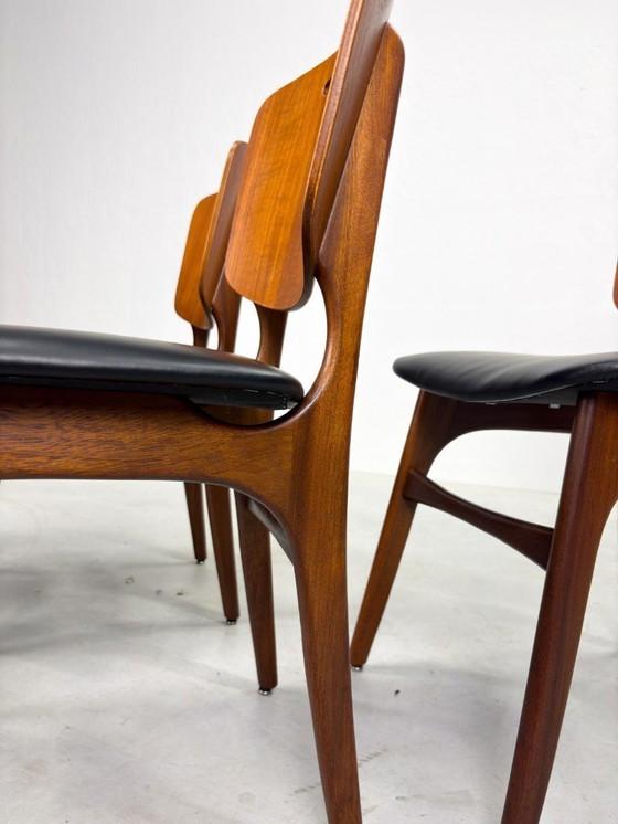 Image 1 of Set of Mid-century Dining Chairs in Danish Design