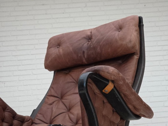 Image 1 of Jaren 70, Zweeds ontwerp van Bruno Mathsson, model "Pernilla", meubelleer.