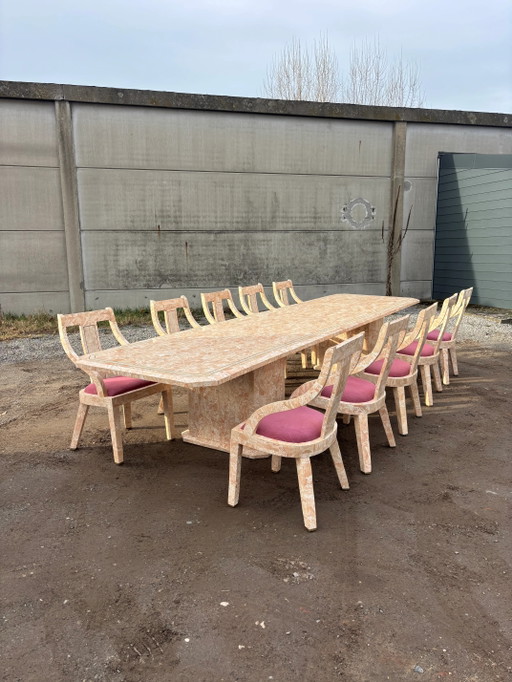 Mesa de comedor de mármol con diseño de teselado de Maitland & Smith con 10 sillas. – tuintafels (photo 2 of 7)