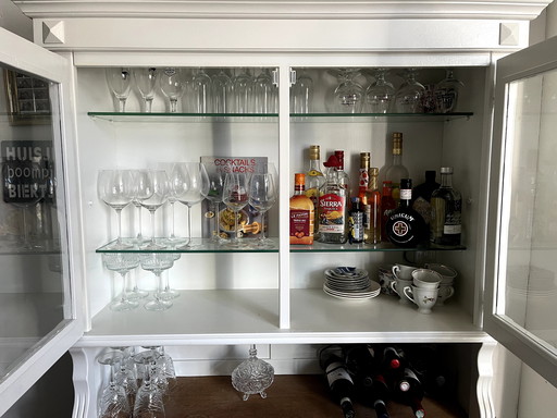 White Country Cupboard - Very Good Condition - 2m x 1,20m x 50cm