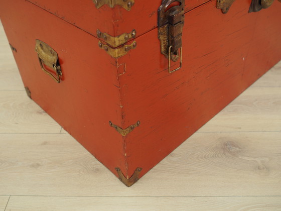 Image 1 of Coffre rouge, design scandinave, années 1950