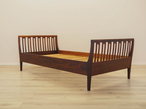 Cama de palisandro, diseño danés, década de 1970, fabricada por Illums Bolighus.