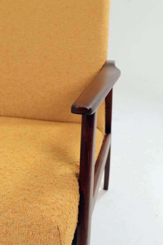 Image 1 of Paar moderne Lounge-Sessel, gelb-senffarbenes Bouclé, 1970