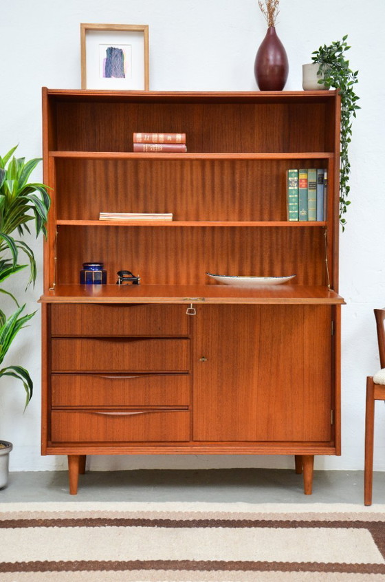 Image 1 of Vintage teakhouten secretair/dressoir/ladekast uit het midden van de vorige eeuw