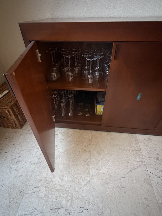 Image 1 of Aparador de Schuitema, de madera de cerezo, en excelente estado.