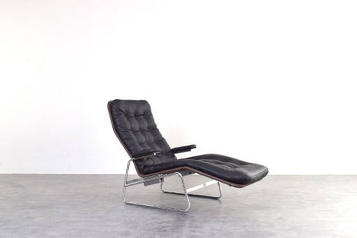 Chaise longue modelo Fenix ​​de piel y cromo de Bauhaus, diseñada por Sam Larsson para Dux. – chaises longue, Leather, Metal