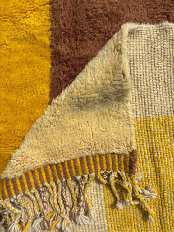 Image 1 of Luxuriöser marokkanischer Mrirt-Wollteppich 200 x 250 cm – Moderner handgefertigter Berberteppich – Wohnbereich