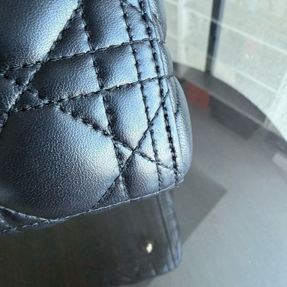 Image 1 of DIOR LADY LARGE - CANNAGE LAMSLEER ZWART MET GOUDEN BESLAG ZONDER BANDJE