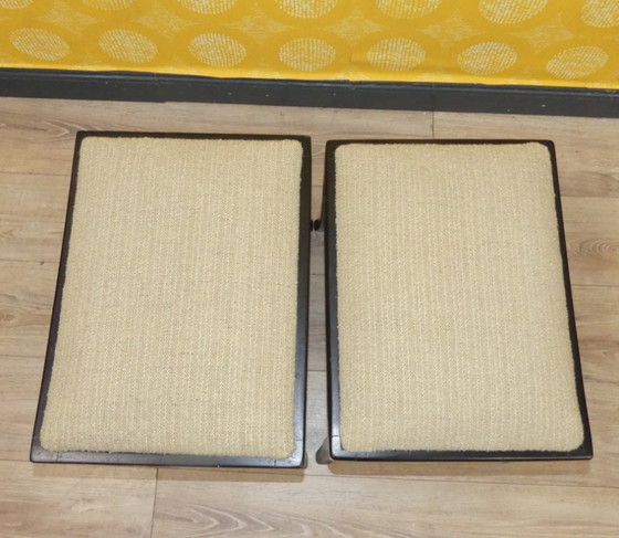 Image 1 of Set von 2 schlichte 1930er Jahre Hocker Sitz Federkern gepolstert vintage antik retro nostalgie Schemel Fußbank