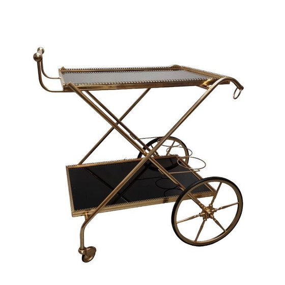 Image 1 of Hollywood Regency bedient die Straßenbahn