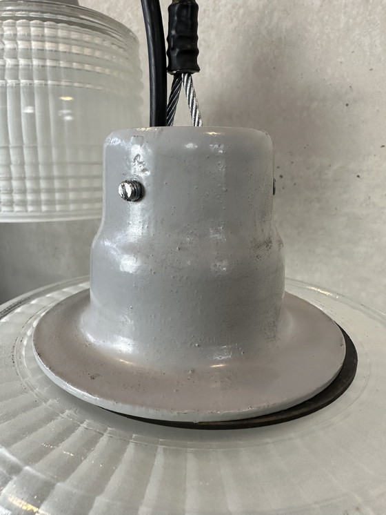 Image 1 of Lampe suspendue industrielle vintage - Europhane (verre dépoli)