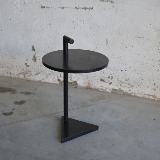 1x Memphis side table