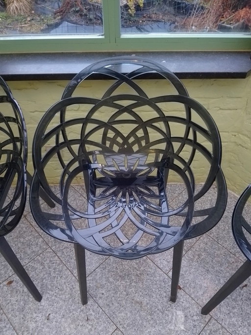 Flora-Stuhl von Papatya für den Innen- und Außenbereich