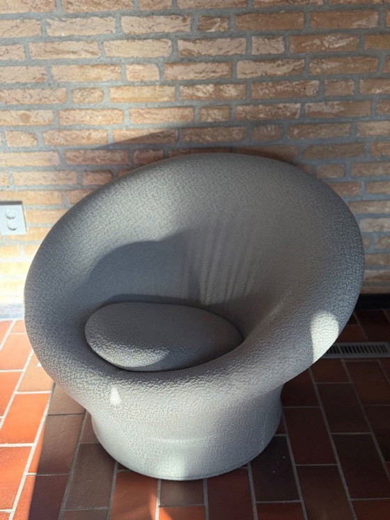 Image 1 of Poltrona Artifort a forma di fungo